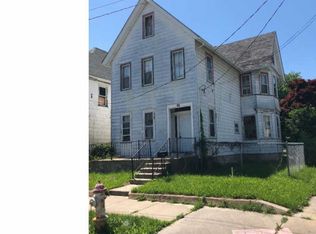 51 Seventh St, Salem, NJ 08079