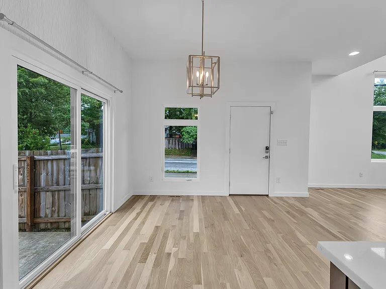 304 S Tarboro St — Photo 19