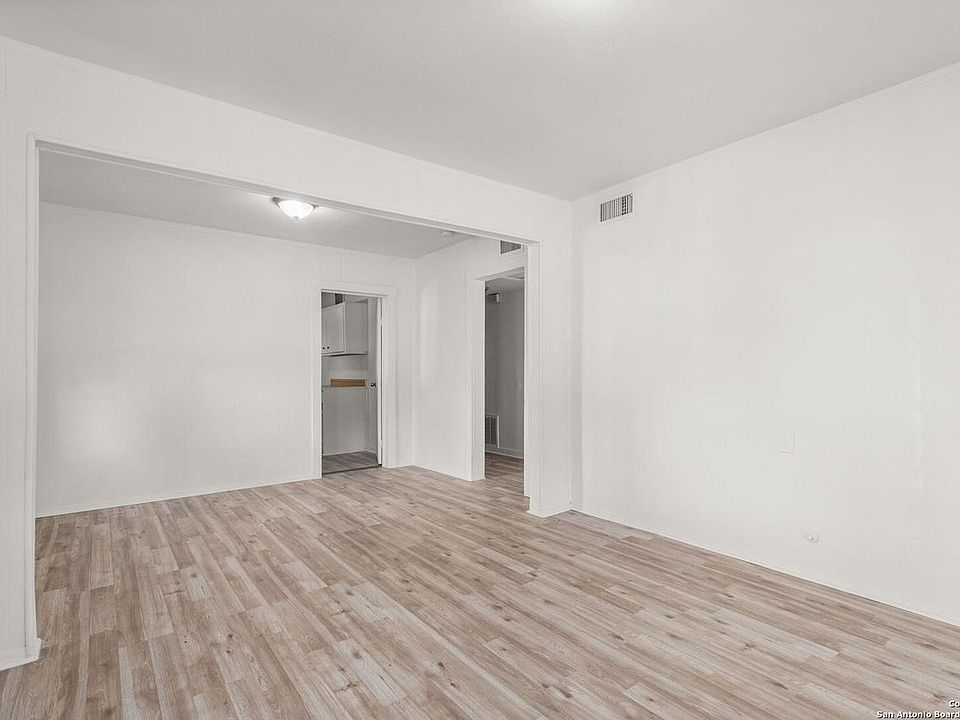 1st image of 2031 Lamar St