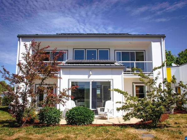 32903 Wildrose Dr, Tangent, OR 97389