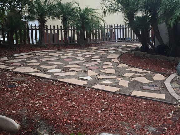 Low maintenance front yard