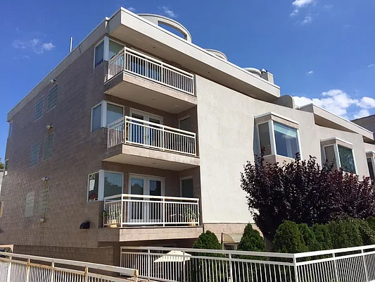 Sold by Fillmore | media 1