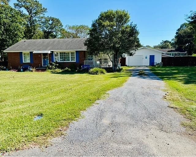 1st image of 2048 Seitter St.
