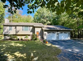 2612 N Jebavy Dr, Ludington, MI 49431