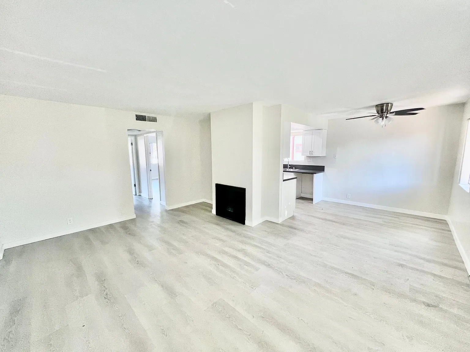 Foothill Apartments — Photo 3