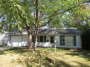 906 Lanore Dr, Urbana, IL
