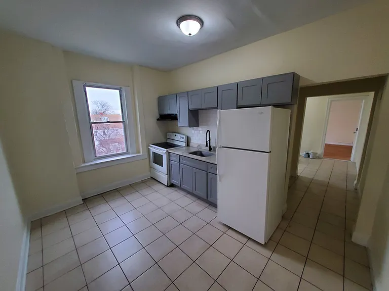 621 W Turner St — Photo 1