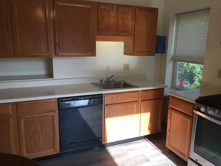 1128 Milton St #2 — Photo 8
