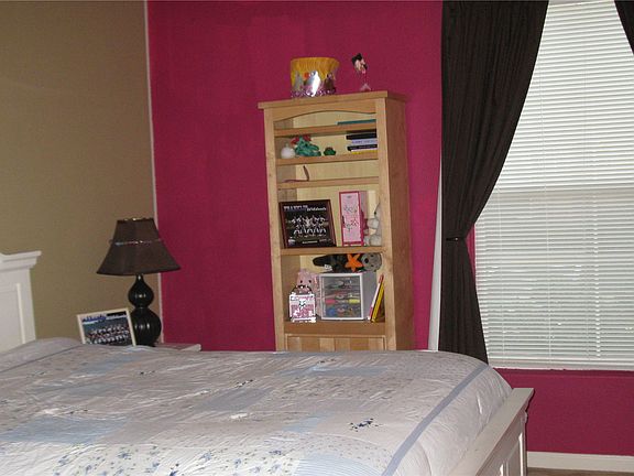 5th image of 5530 Tares Cir