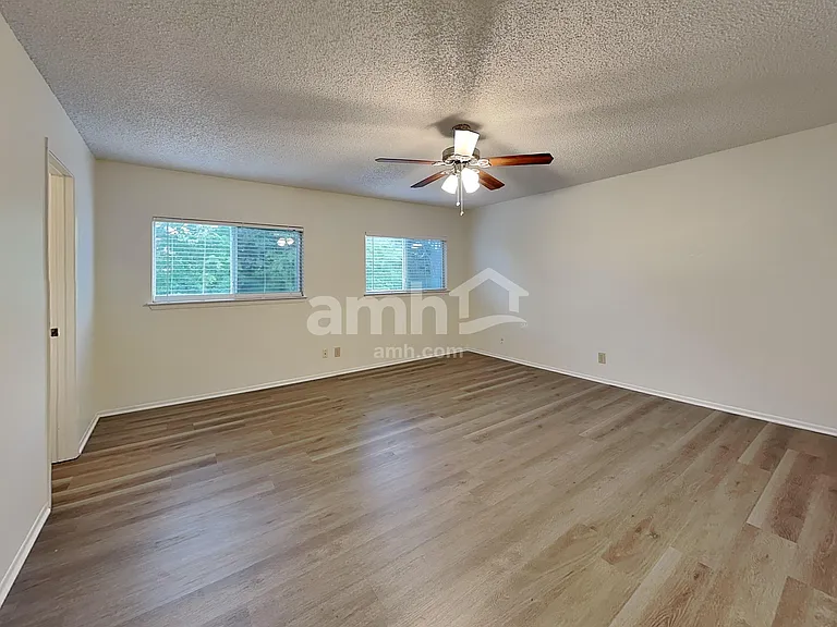 4531 Sherwood Way — Photo 10