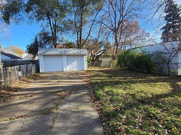 3816 Almeda Dr — Photo 9