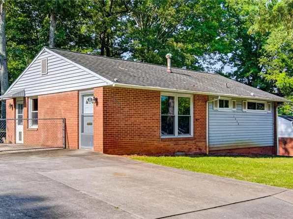 1008 Warren Ave, Winston Salem, NC 27127