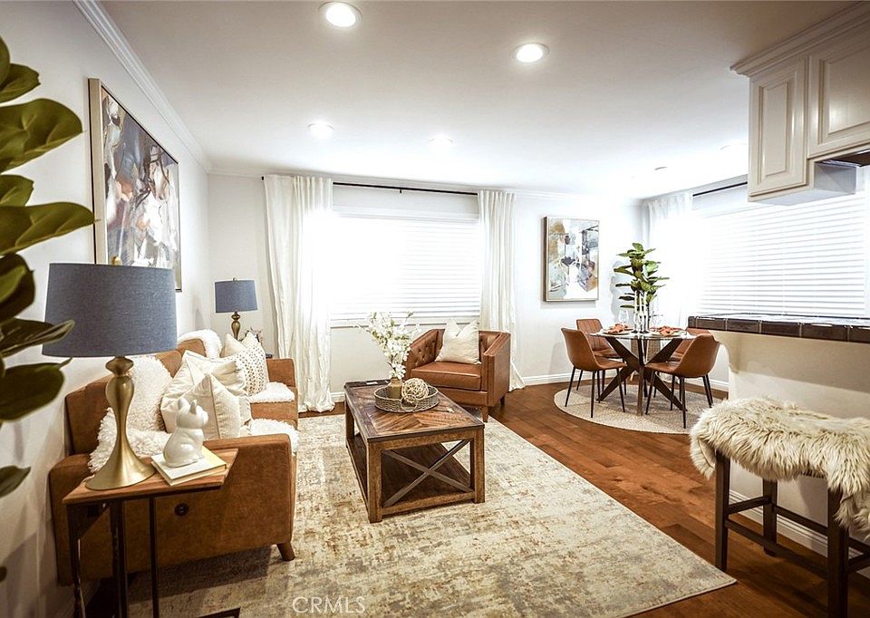 1st image of 976 Larrabee St APT 131