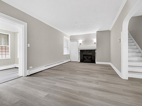 2nd image of 21007 Gardenview Dr
