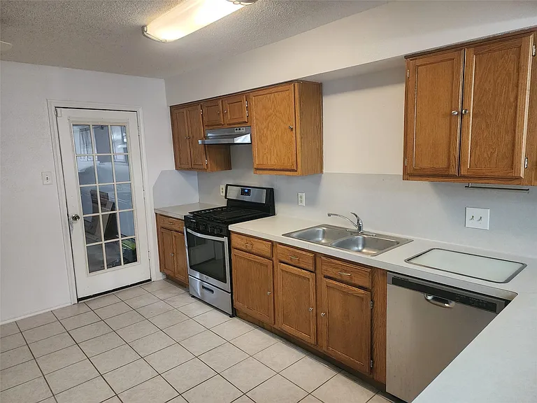 8239 Viny Ridge Dr — Photo 7