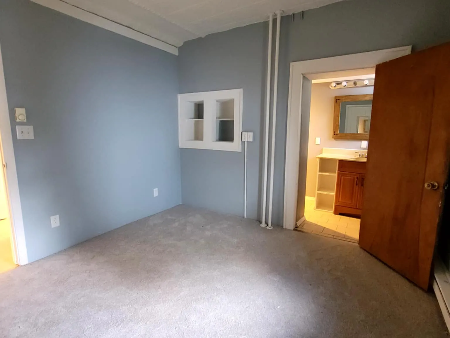 3 bed, 1300 sqft, $1,400 — Photo 2