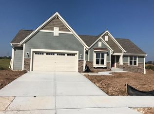 2036 Willow Pond Way, Grafton, WI 53024