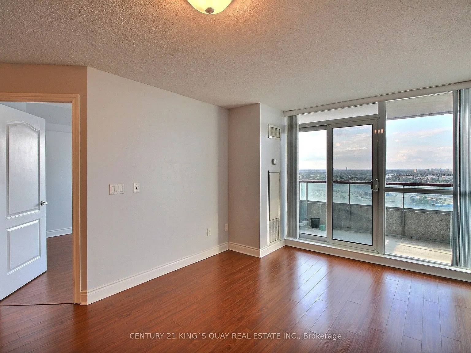 2 bed, $2,250 — Photo 4