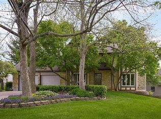 4482 SW Bowsprit Dr, Lees Summit, MO 64082