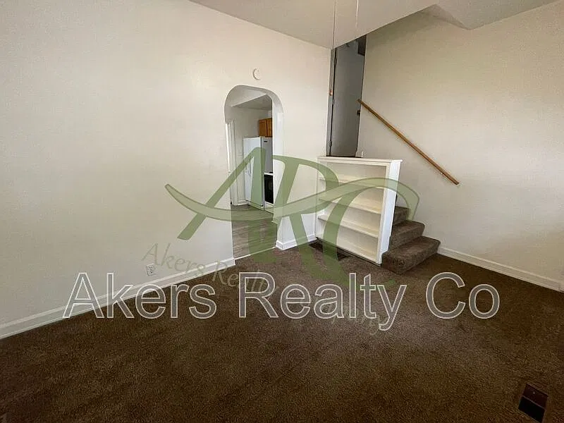 1 bed, 1.0 bath, 1170 sqft, $995 — Photo 3