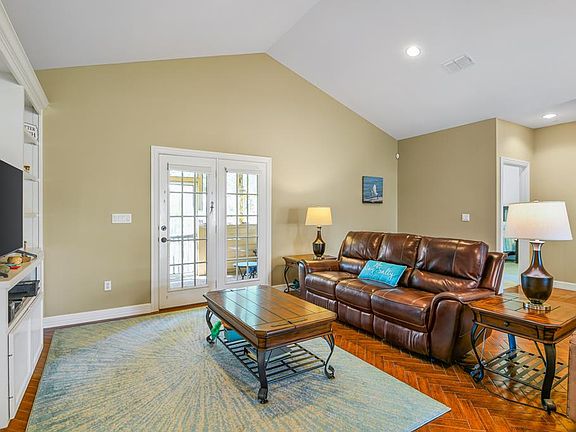 5th image of 34 Primrose Cir