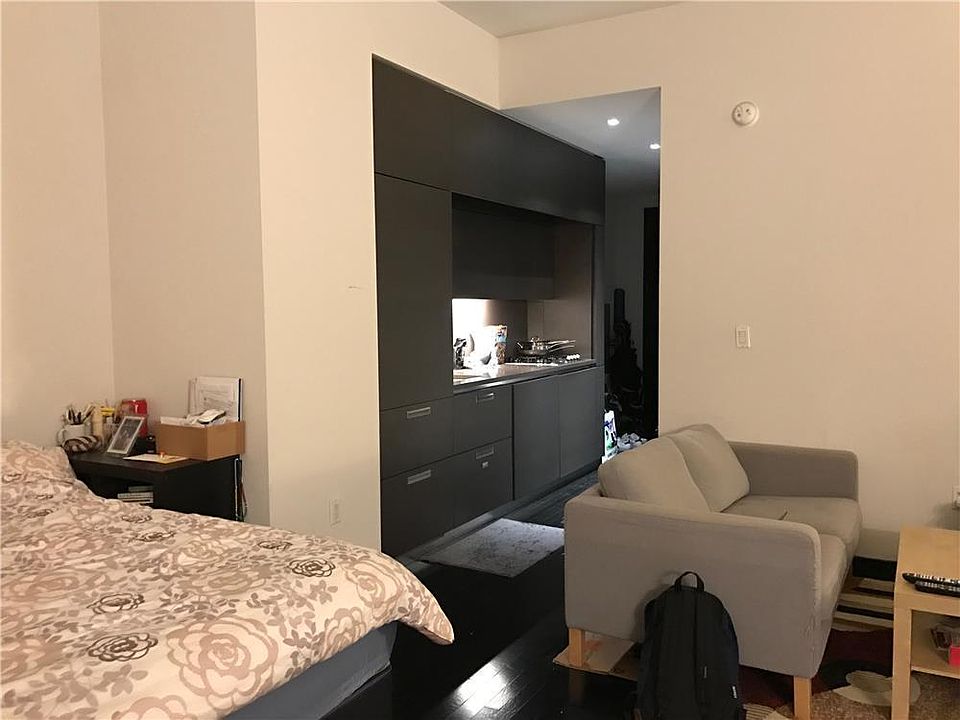 1st image of 20 Pine St APT 2411
