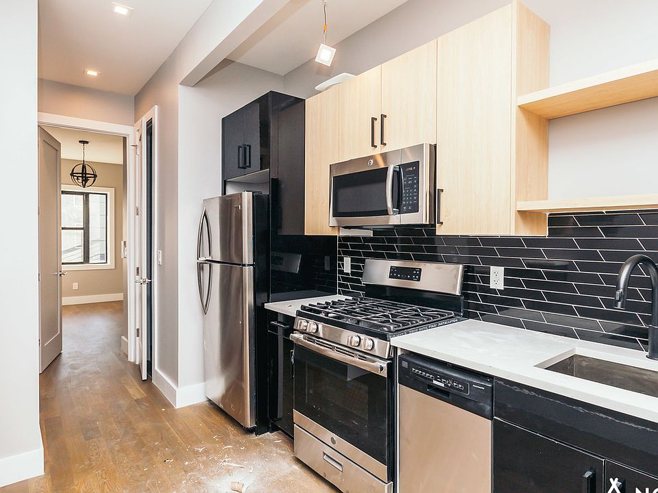 1st image of 241 Montrose Ave #L2