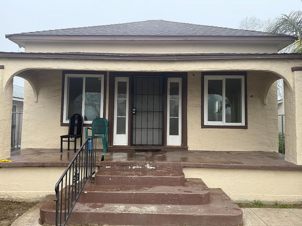 1st image of 241 E Tuolumne St