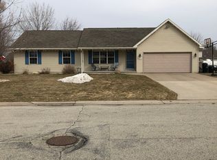 W5470 Colin St, Appleton, WI 54915