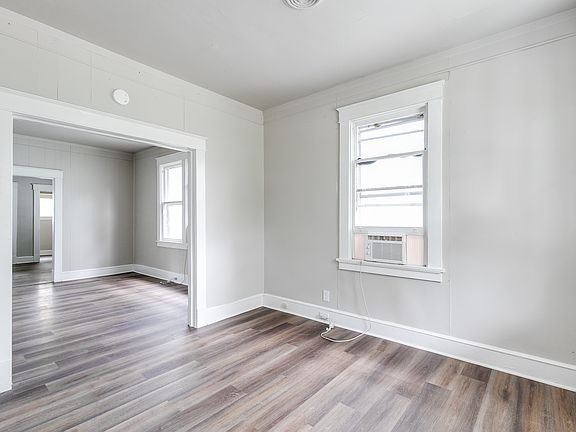 5th image of 215 E 35th St