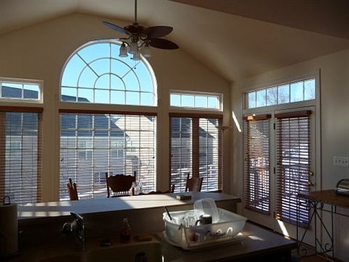 
        Kitchen/Breakfast/Sunroom