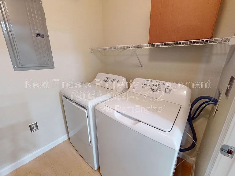 10075 Gate Pkwy N #1013 — Photo 11