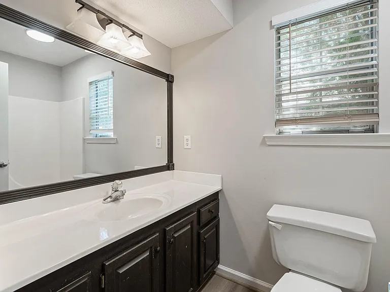 205 Brookhollow Dr — Photo 16