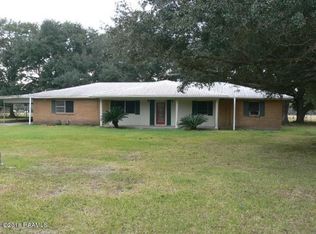 114 Carriere Ln, Church Pt, LA 70525