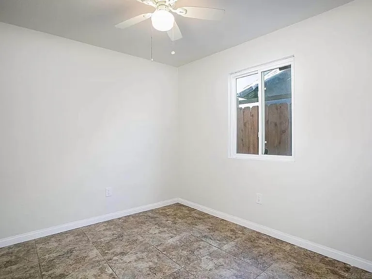 4188 Nordica Ave — Photo 5