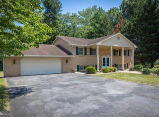 10813 Wilcox Dr, Williamsport, MD 21795