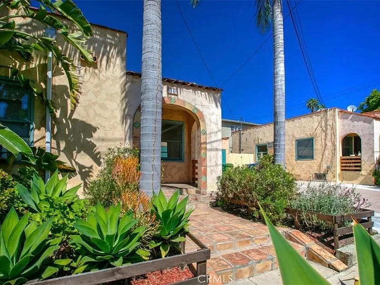 1349 N Citrus Ave — Photo 4