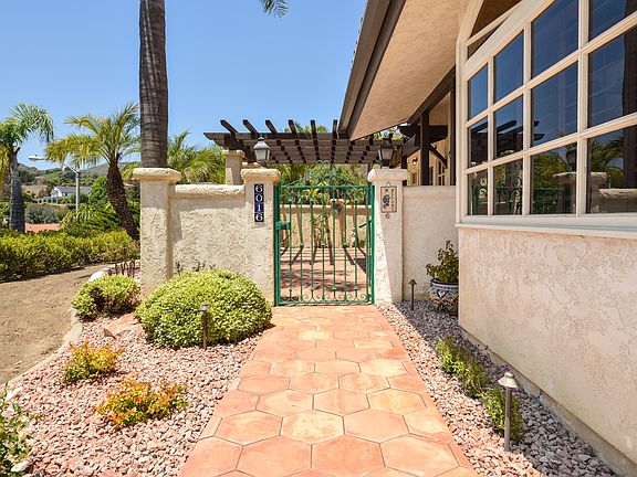 3rd image of 6016 Bridgeview Dr