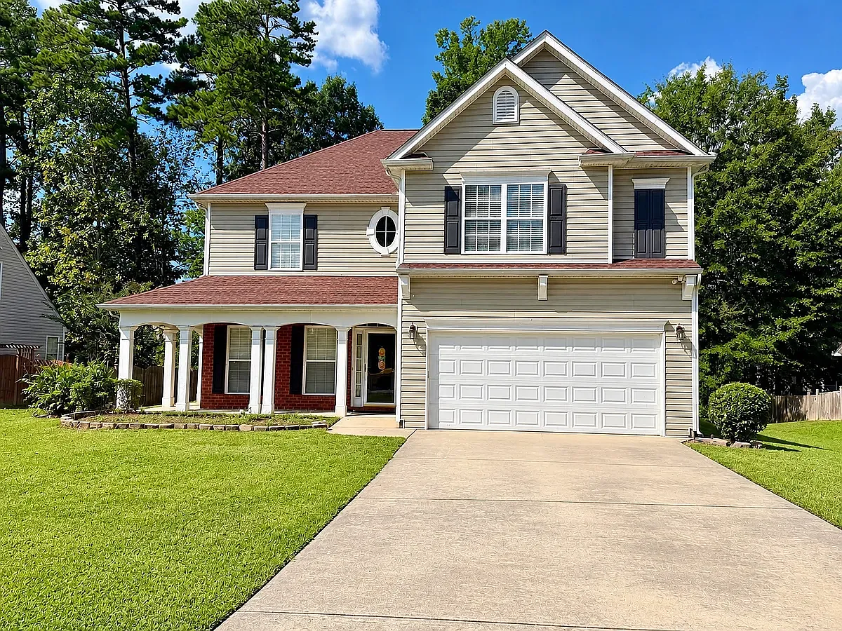 4 bed, 2074 sqft, $2,350 — Photo 1