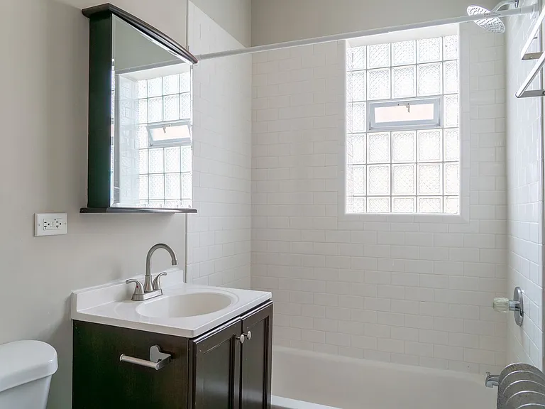 4401 N Mozart St #3 — Photo 10