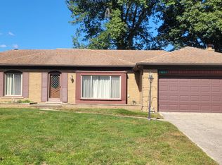 18633 Omega Ct, Clinton Township, MI