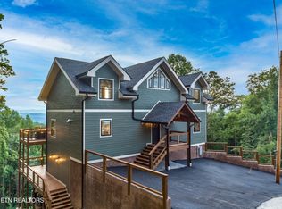 1915 Battle Top Rd, Sevierville, TN 37876