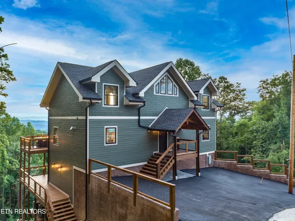 1915 Battle Top Rd, Sevierville, TN 37876