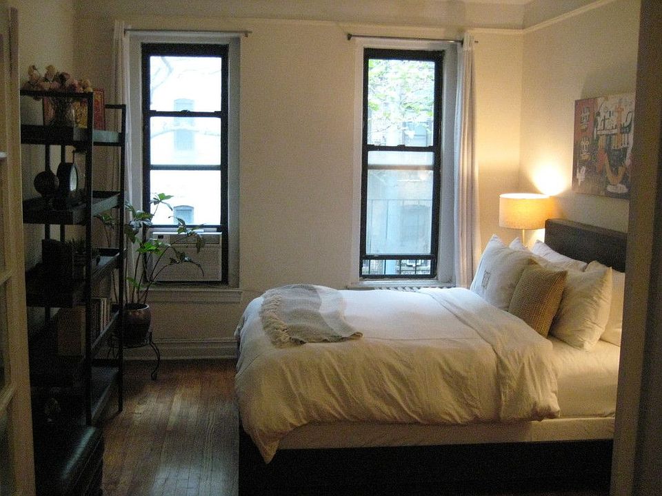 2nd image of 308 E 89th St APT 2A