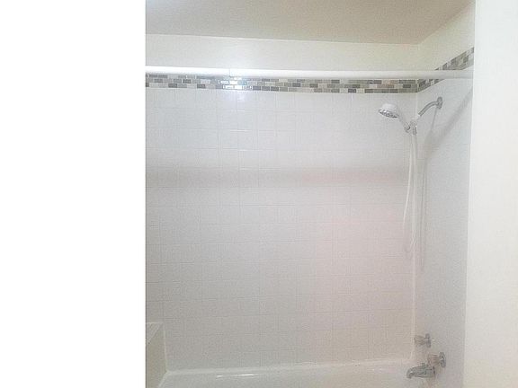 4th image of 5412 Arlington St Floor 1