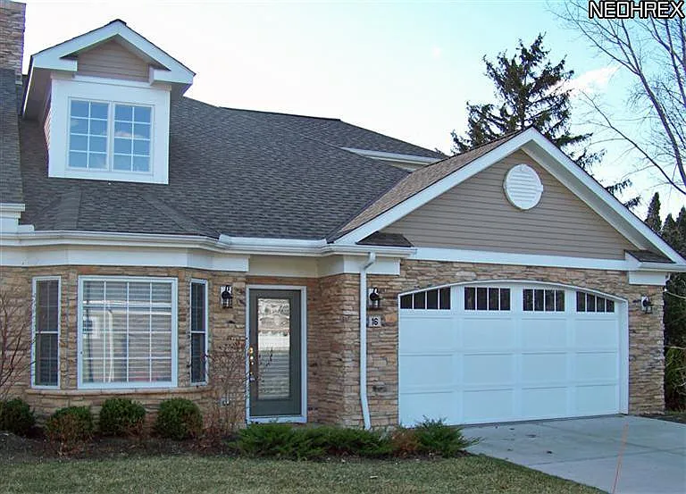 16 Somerset Dr photo 1