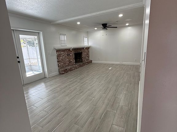 4th image of 600 Dunraven Dr