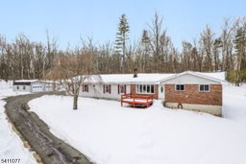 1st image of 331 Mount Hermon Rd