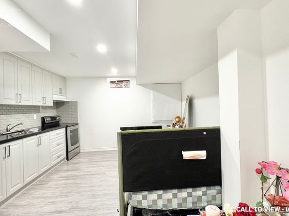 1 Stott Ave #3, Ajax, ON L1T 0M5