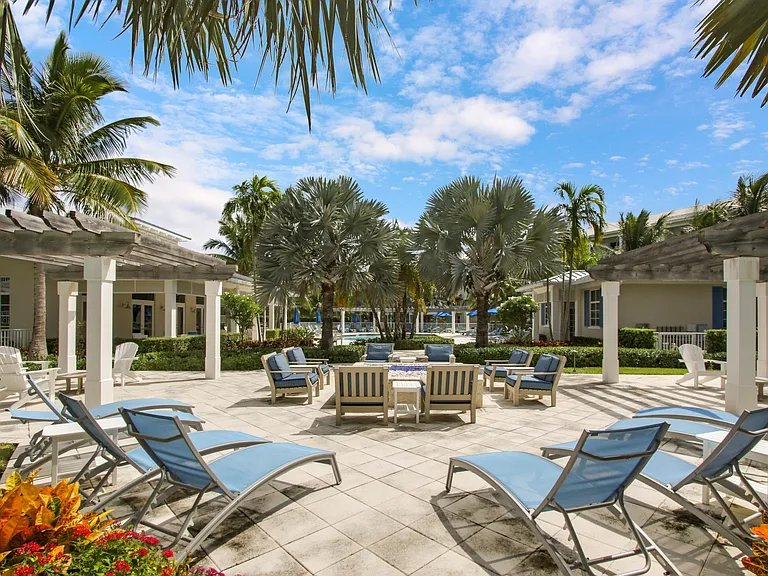 515 Bay Colony Dr N — Photo 57